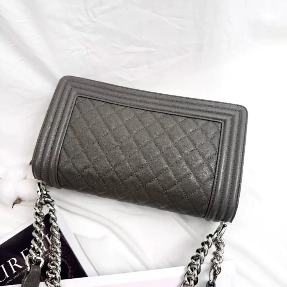 CHANEL brand color